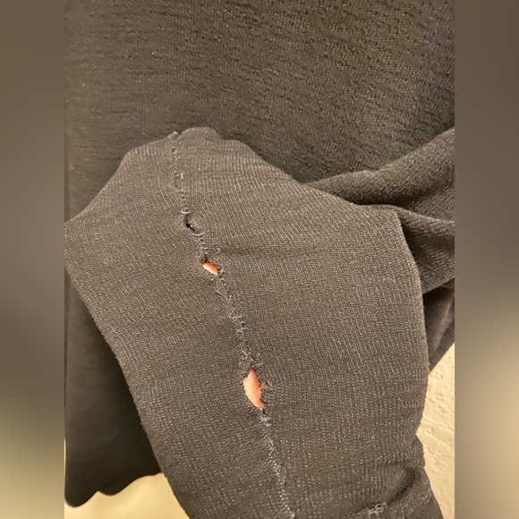 Monrow Black Lightweight Sweatshirt Size L (FLAWS) - Picture 12 of 12